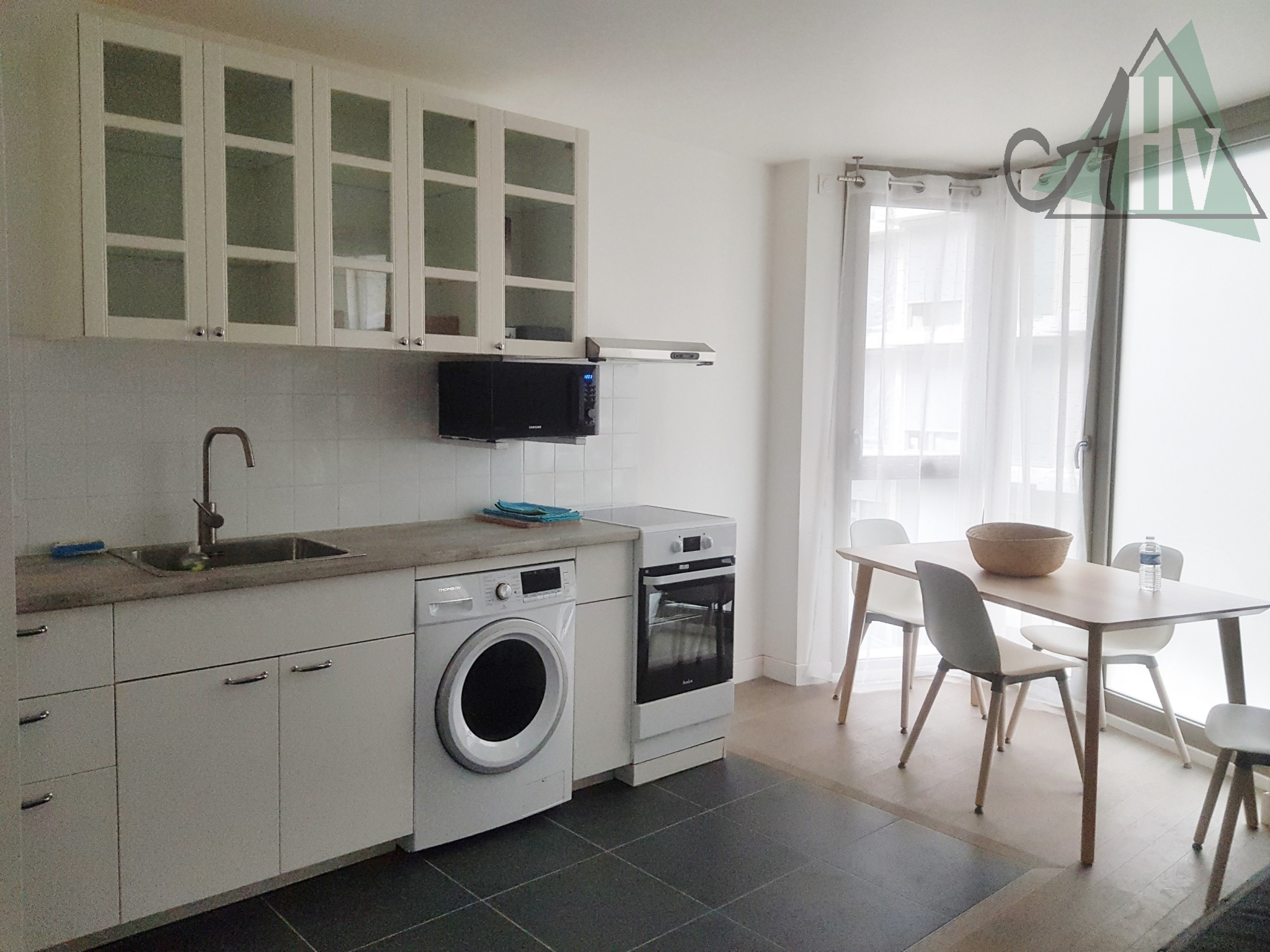 Location APPARTEMENT DE TYPE F2 MEUBLE